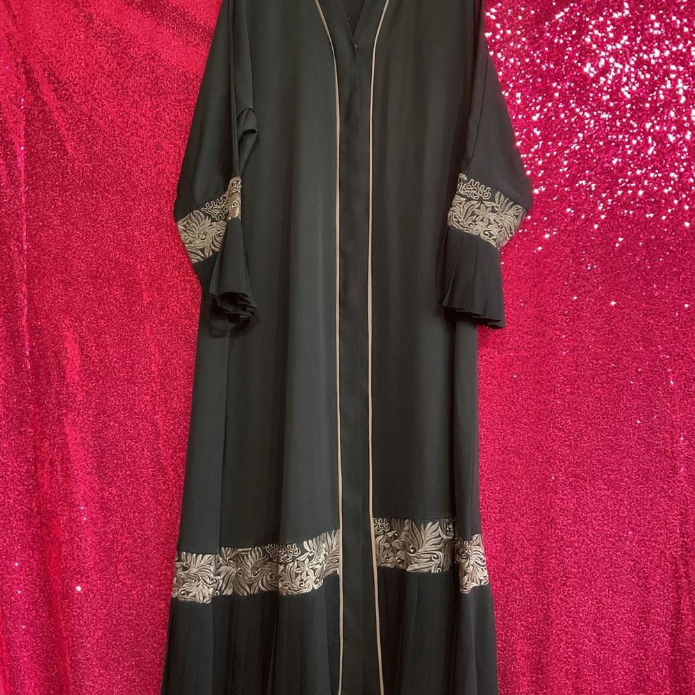 Elegant Black and Gold Long Robe